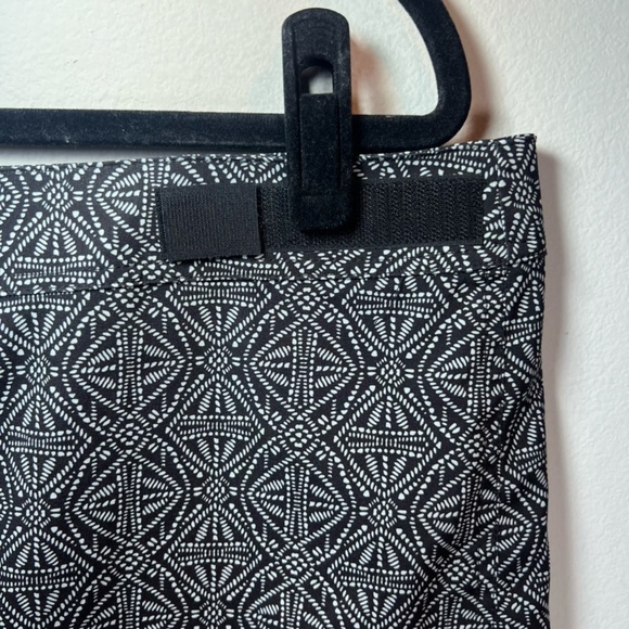 RipSkirt Hawaii Womens Wrap Skirt Black Pearl Batik Length 2 Swim Cover Up Sz XL - Picture 5 of 11